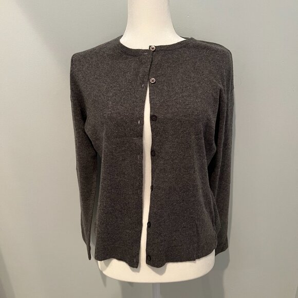 GARNET HILL | Essential Cashmere Retro Cardigan - Charcoal - Picture 3 of 9